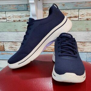 Skechers GOWALK Arch Fit Washable Bungee Sneakers - Elinda - 9M